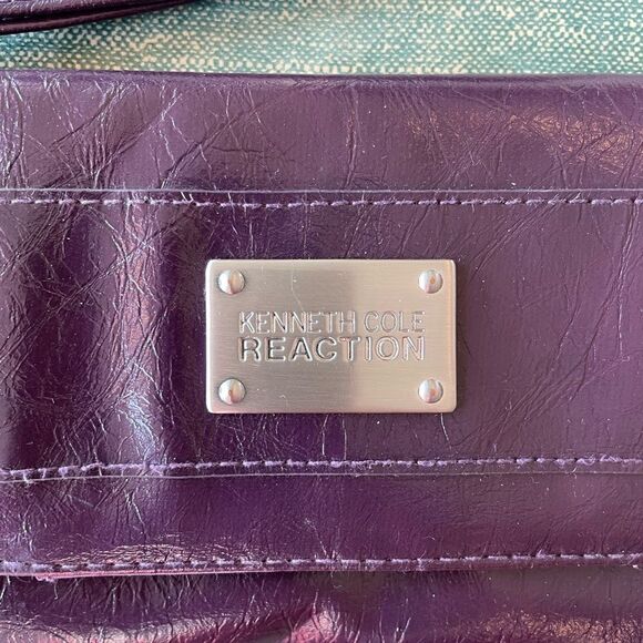 Kenneth Cole Reaction Purple Wallet EUC - Picture 5 of 7
